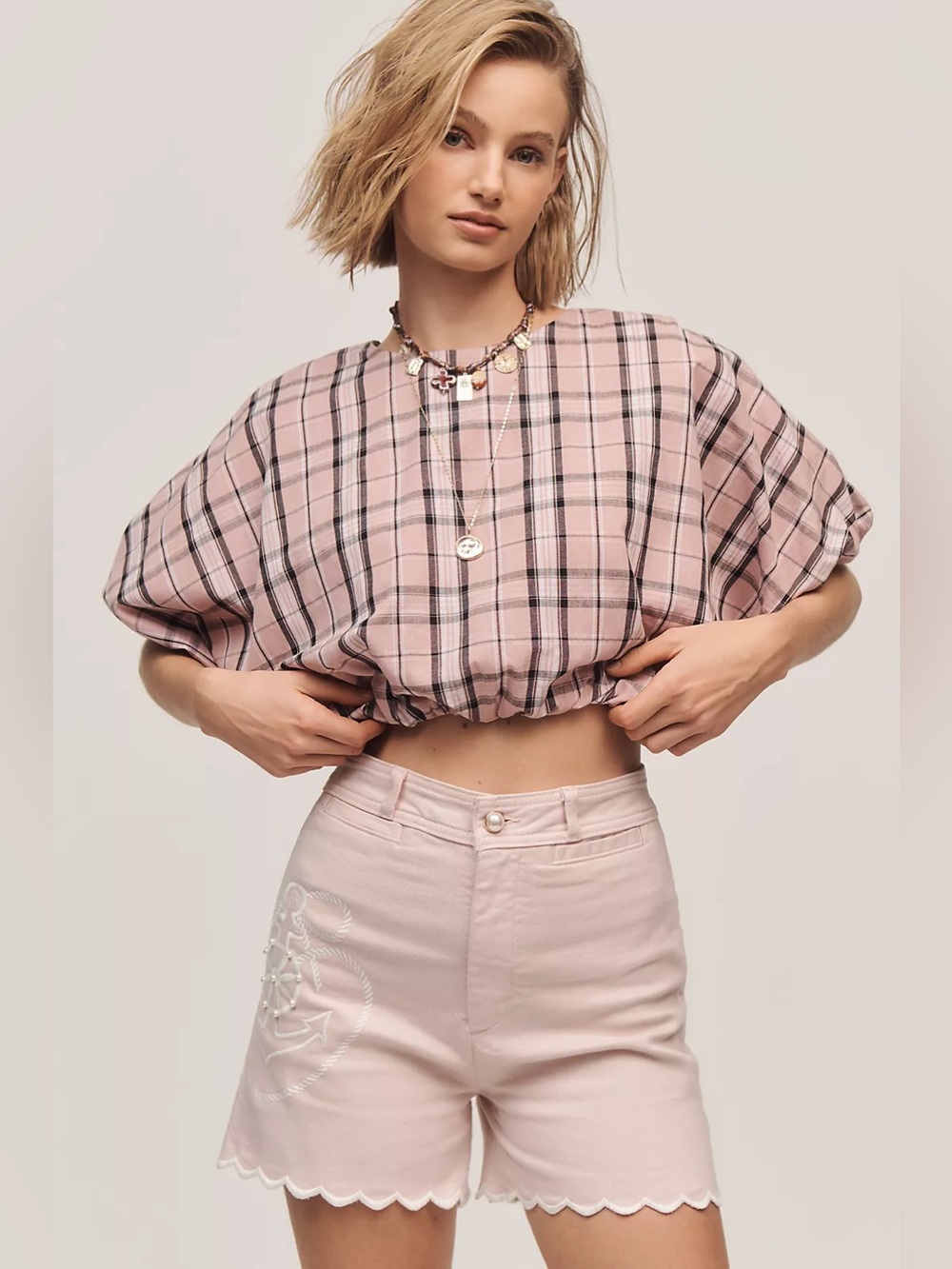 Anthropologie Maeve Ettie High-Rise Scallop Hem Pink Shorts Embroidered W/ Pearl - Picture 1 of 7
